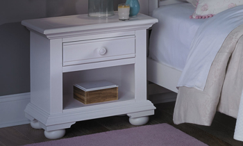 Cottage Traditions White Youth 1-Drawer Nightstand