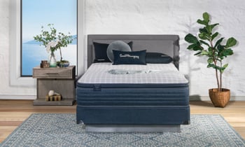 This hybrid mattress features foam-encased pocketed coils and gel-infused memory foams.